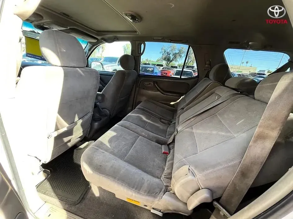 Toyota Sequoia photo 11