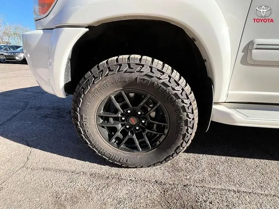 Toyota Sequoia photo 18