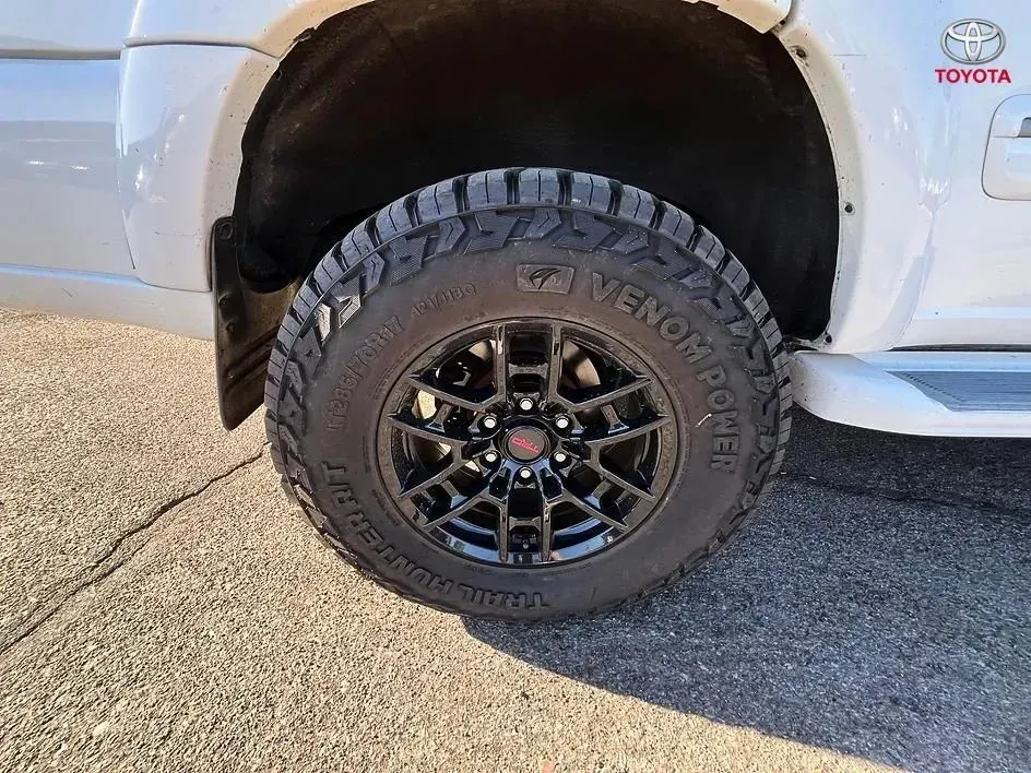 Toyota Sequoia photo 20