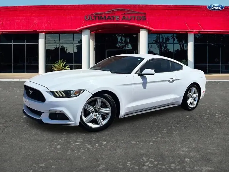 Ford Mustang photo 2