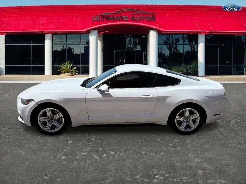 Ford Mustang photo 7