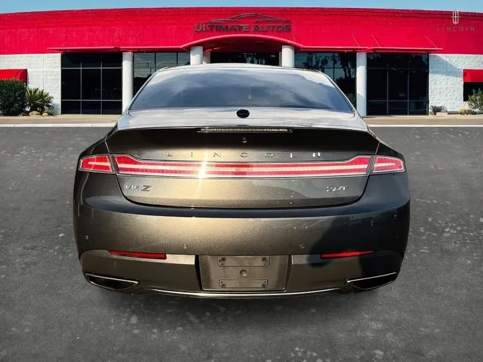 Lincoln MKZ photo 8
