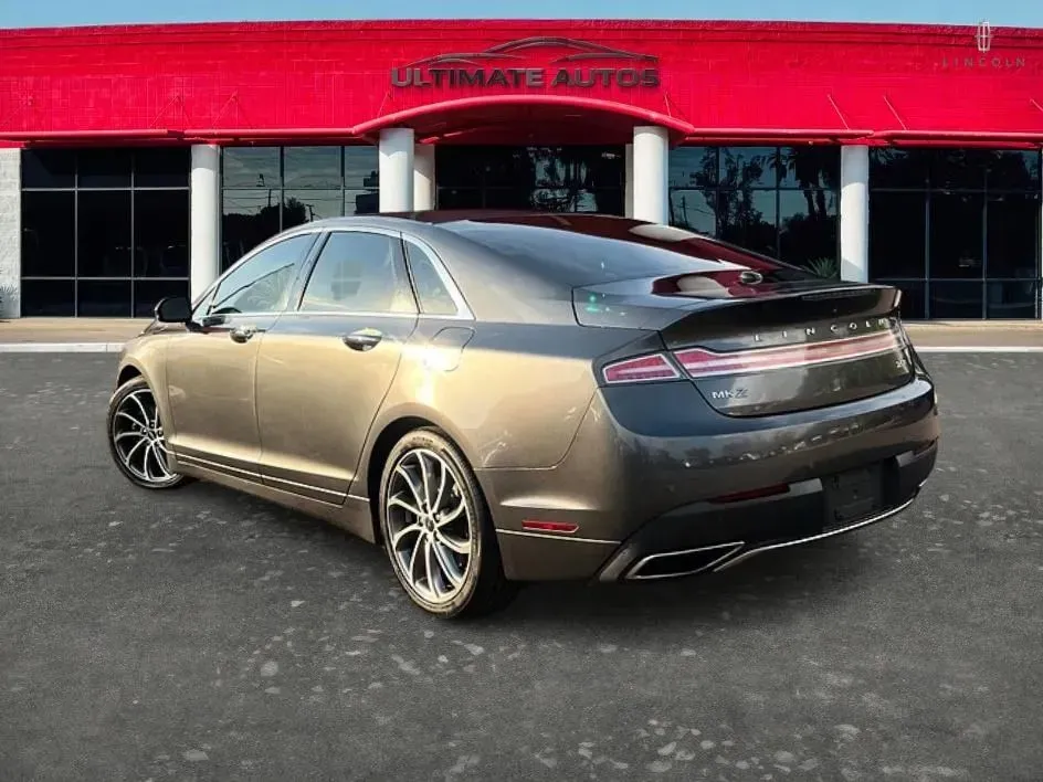 Lincoln MKZ photo 4