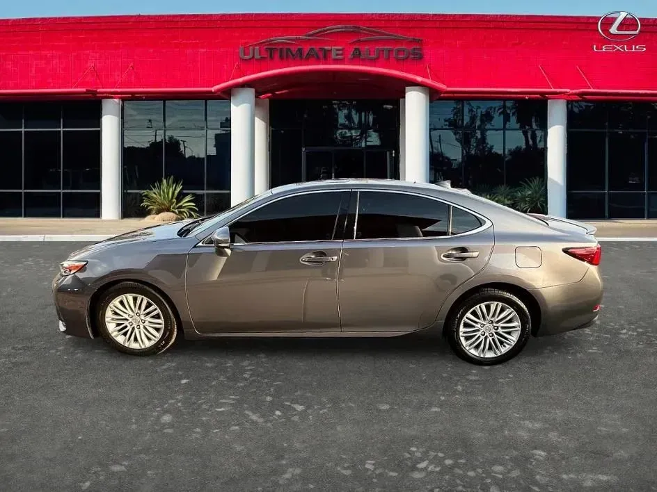 Lexus ES photo 7