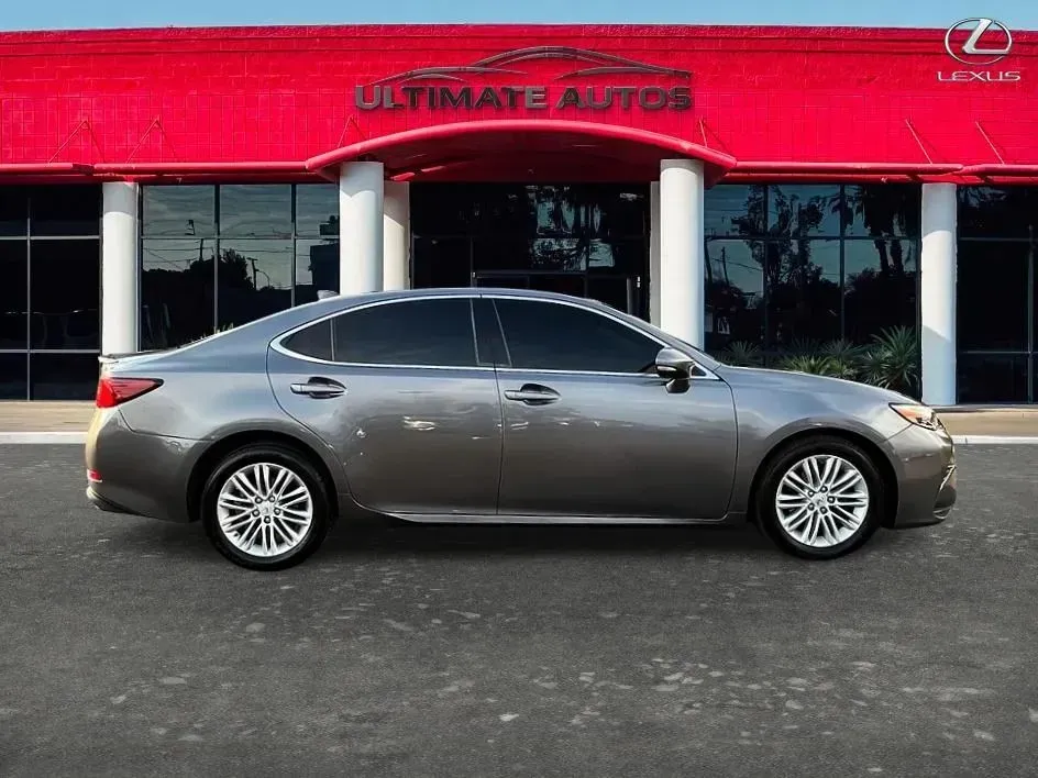 Lexus ES photo 5