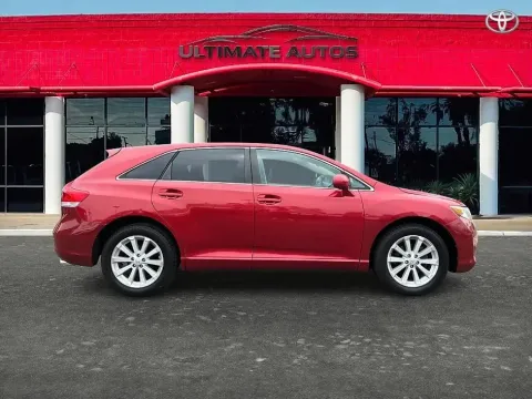 More photos of 2009 Toyota Venza Wagon 4D at Ultimate Autos, AZ