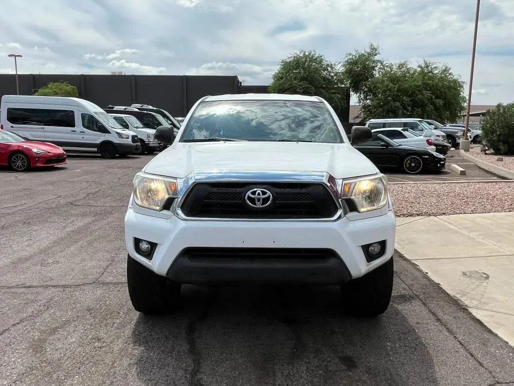 Toyota Tacoma photo 6