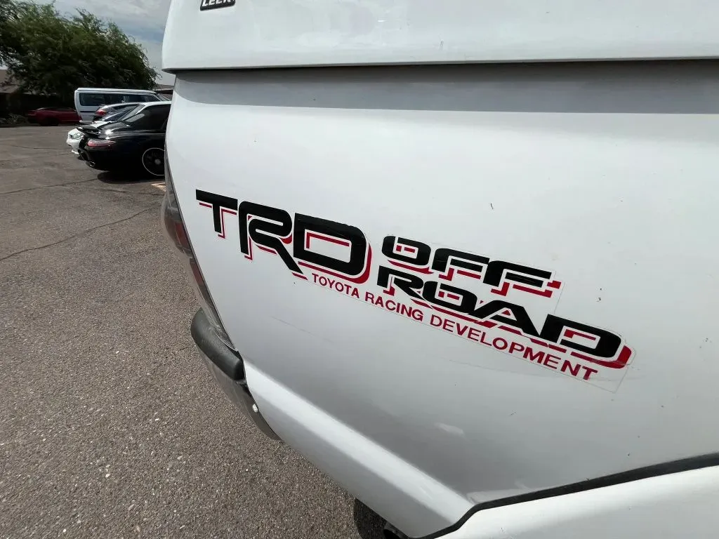 Toyota Tacoma photo 21