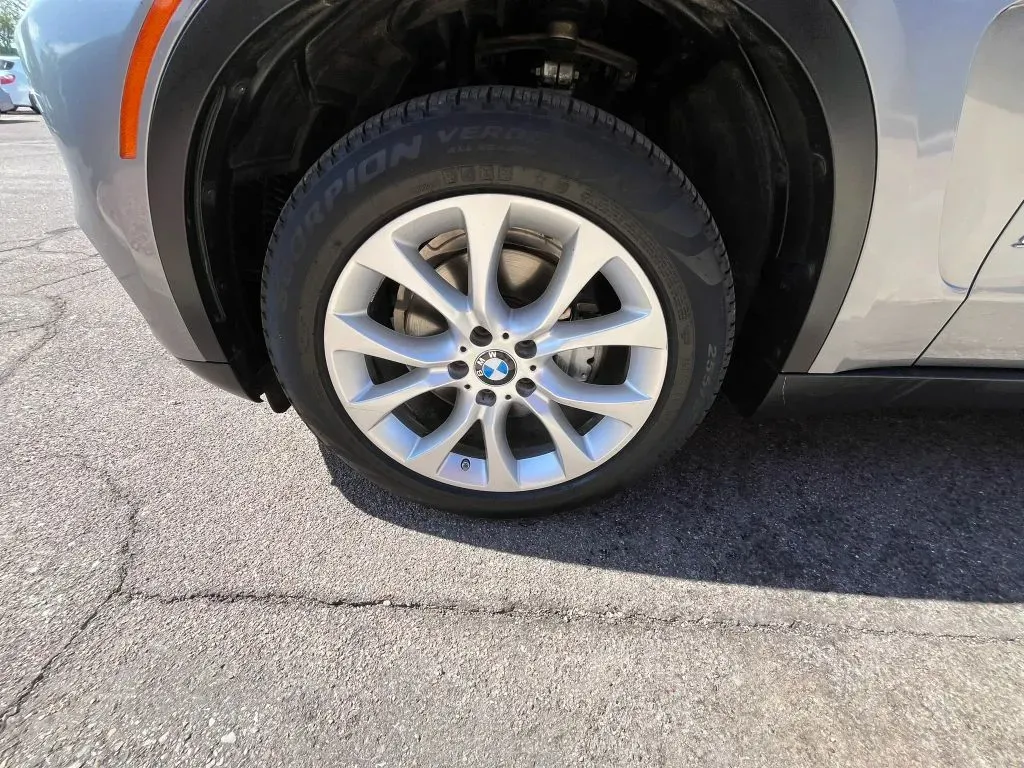 BMW X5 photo 17