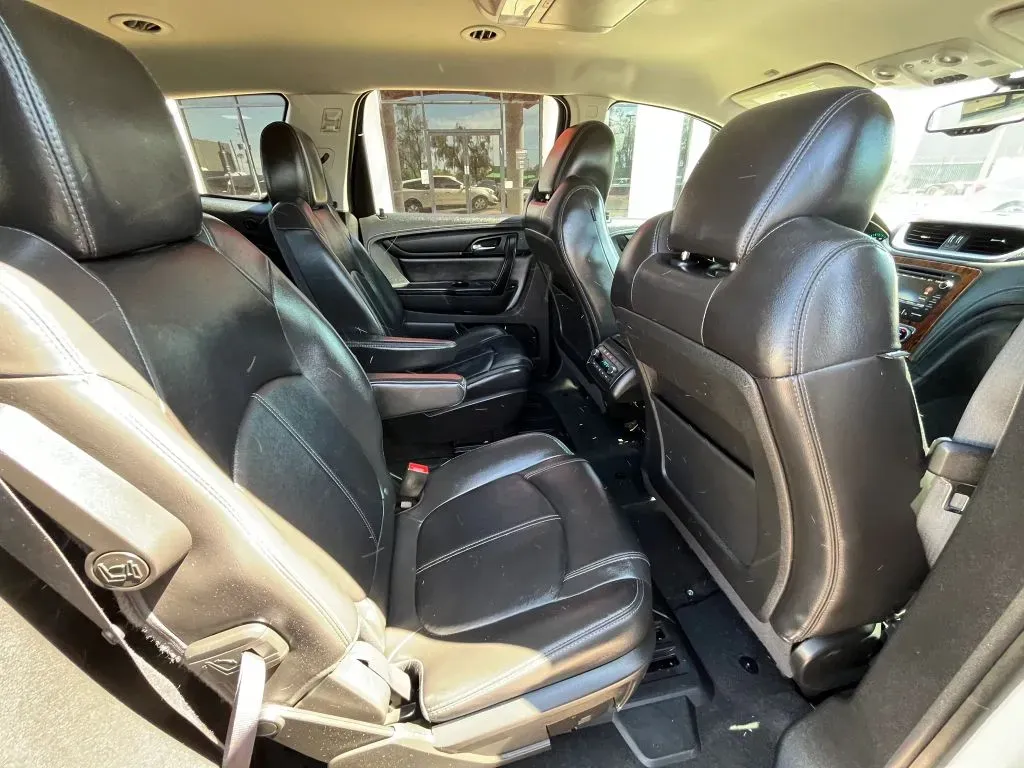 Chevrolet Traverse photo 16