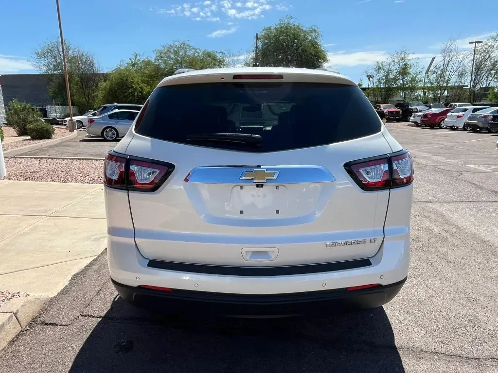 Chevrolet Traverse photo 8