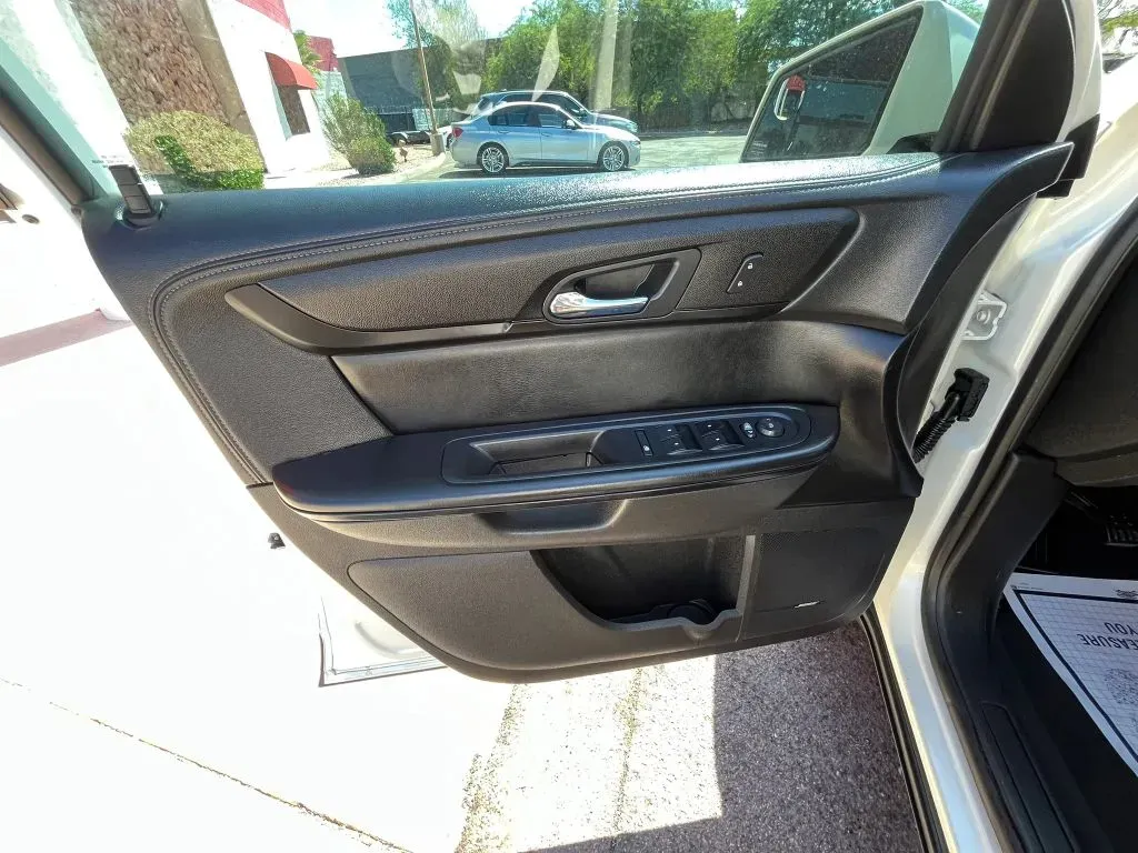 Chevrolet Traverse photo 10