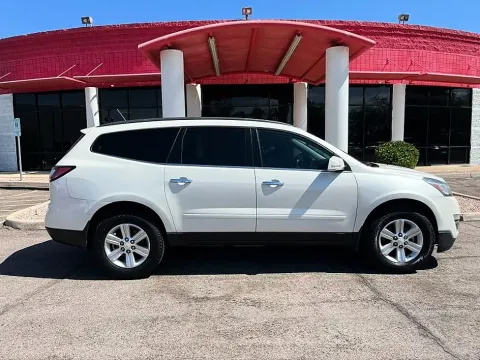 More photos of 2014 Chevrolet Traverse LT Sport Utility 4D at Ultimate Autos, AZ
