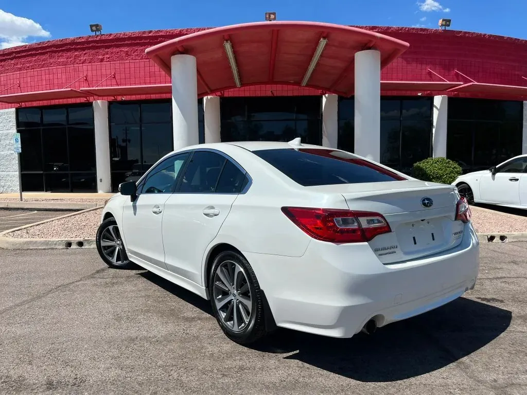 Subaru Legacy photo 4