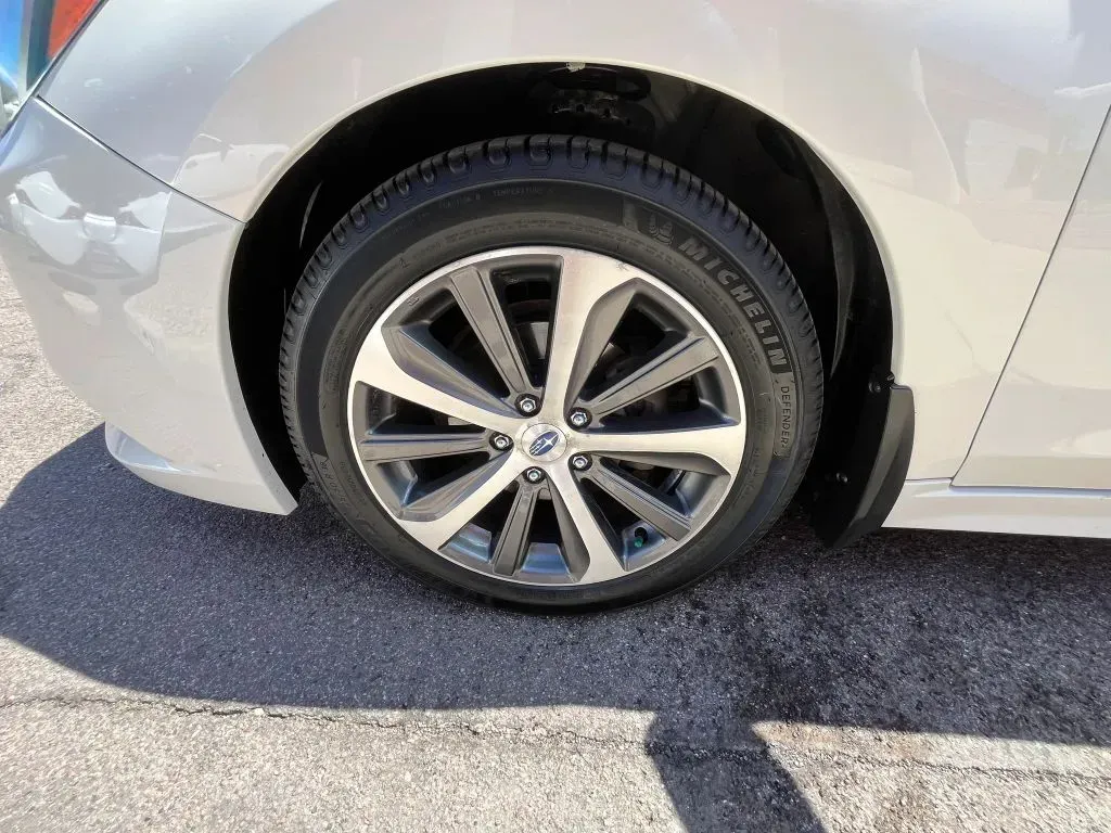 Subaru Legacy photo 17