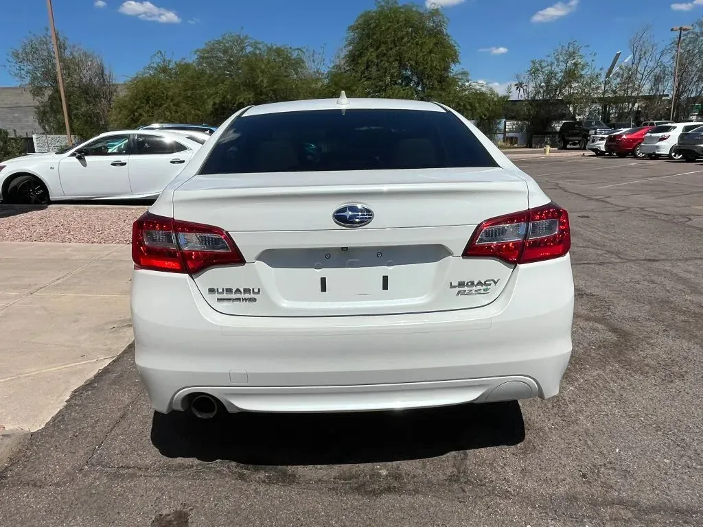 Subaru Legacy photo 8