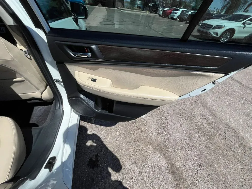 Subaru Legacy photo 16
