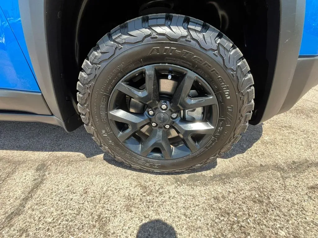 Jeep Cherokee photo 20