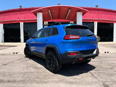 Another view of 2017 Jeep Cherokee TrailHawk Sport Utility 4D for sale in Mesa, AZ at Ultimate Autos