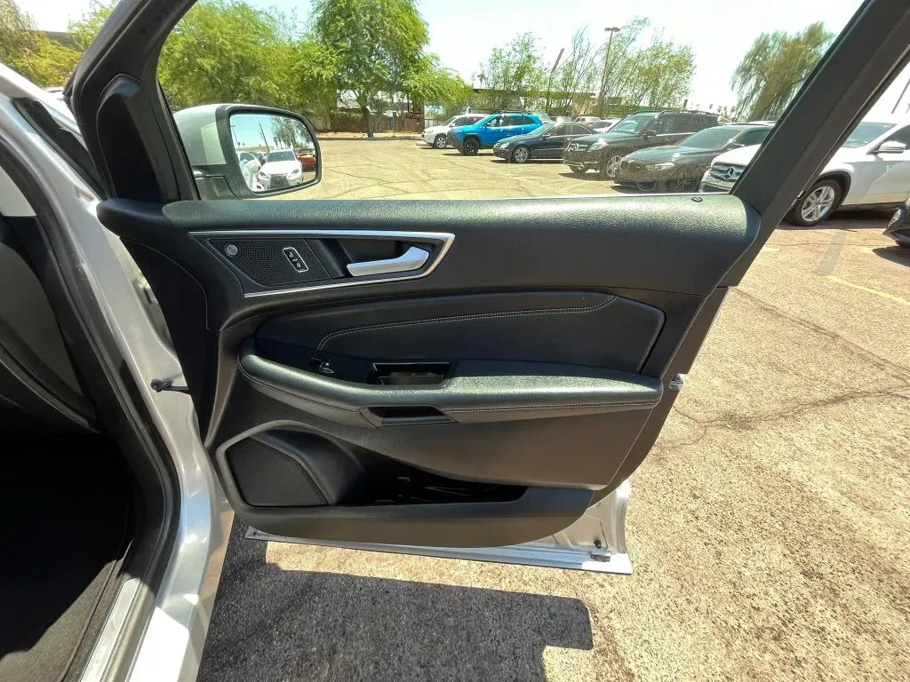 Ford Edge photo 14