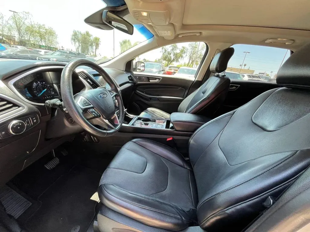 Ford Edge photo 9