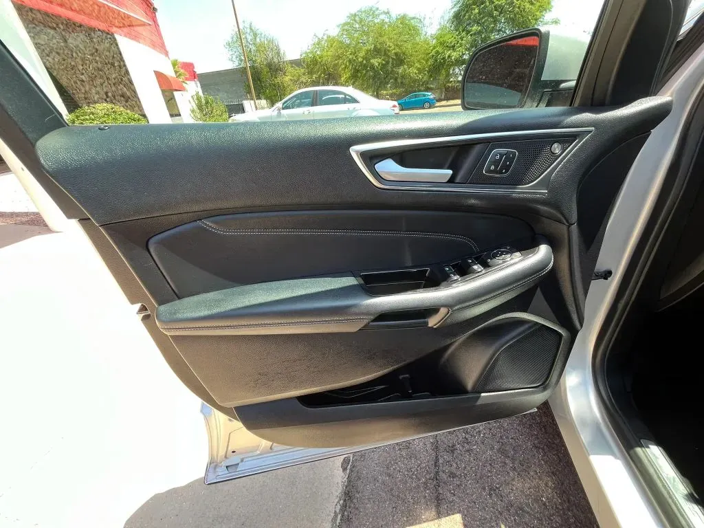 Ford Edge photo 10