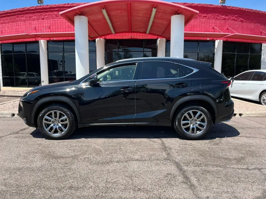 Lexus NX photo 2