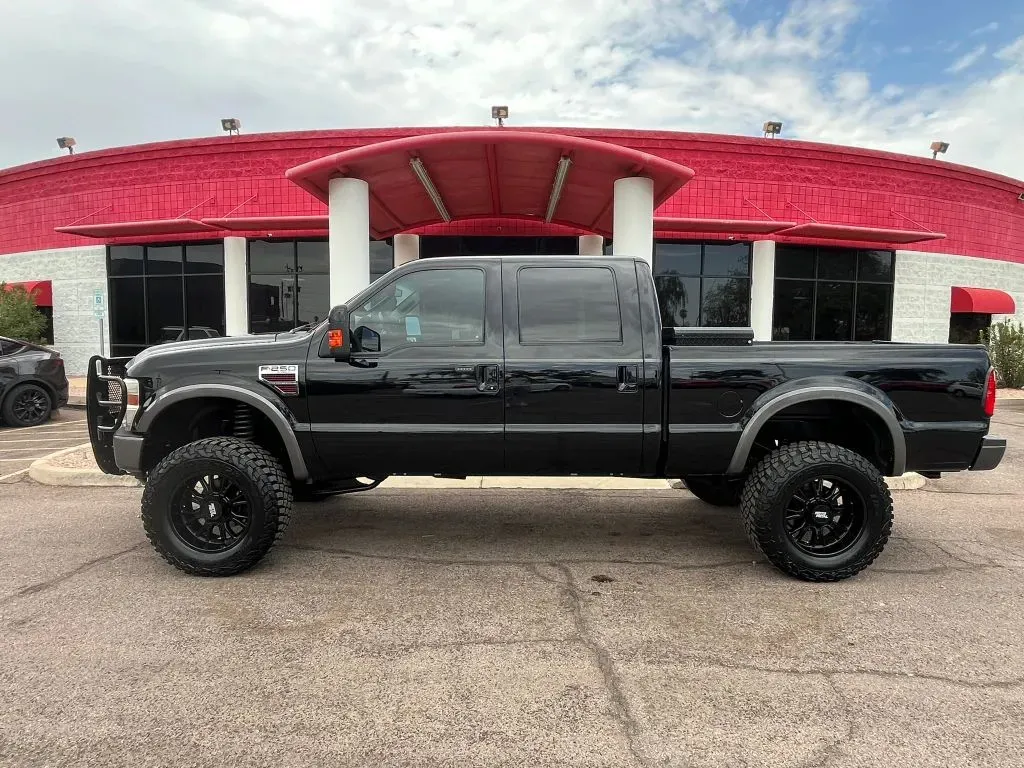 Ford F-250 photo 2