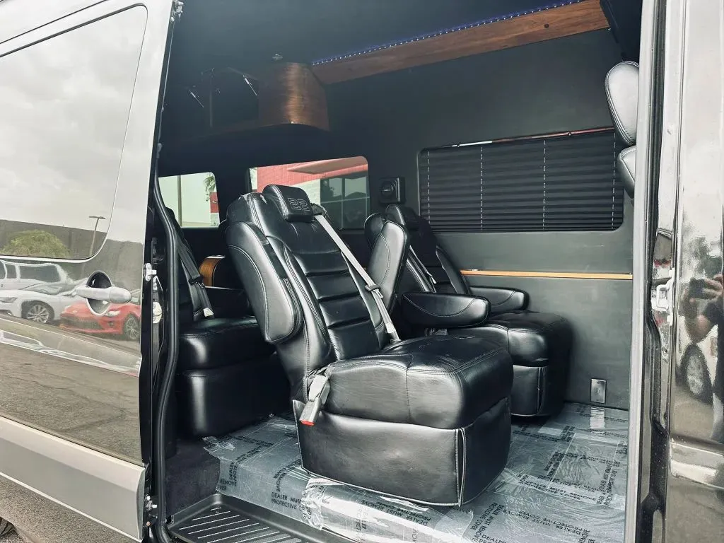 Mercedes-Benz Sprinter photo 31