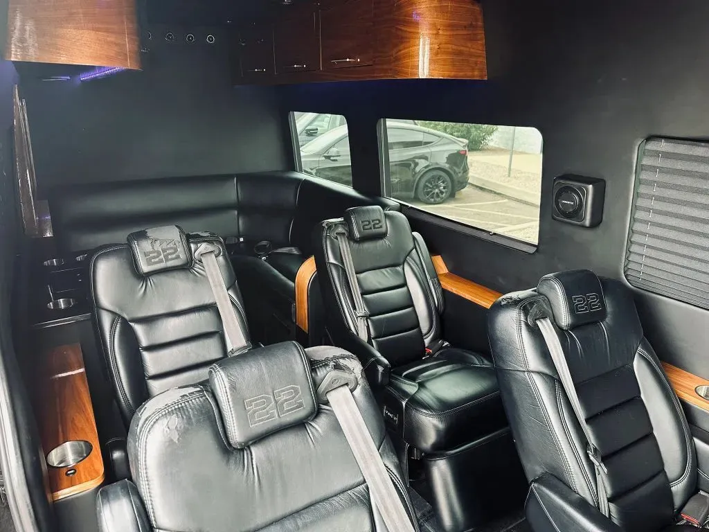 Mercedes-Benz Sprinter photo 41