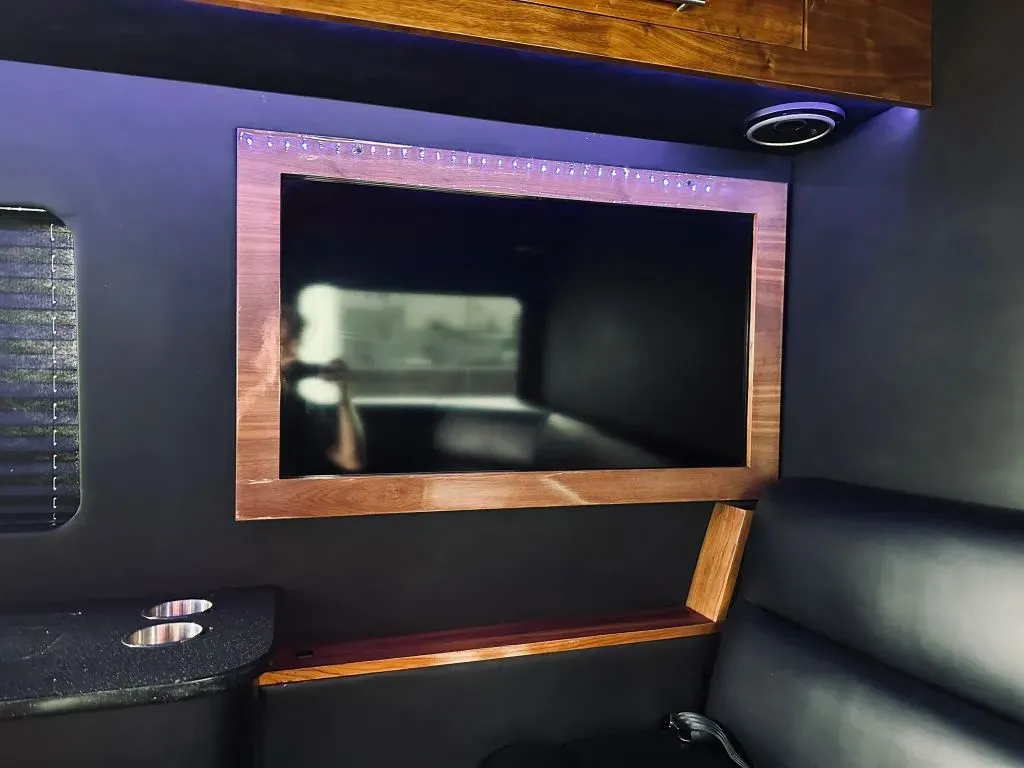 Mercedes-Benz Sprinter photo 40