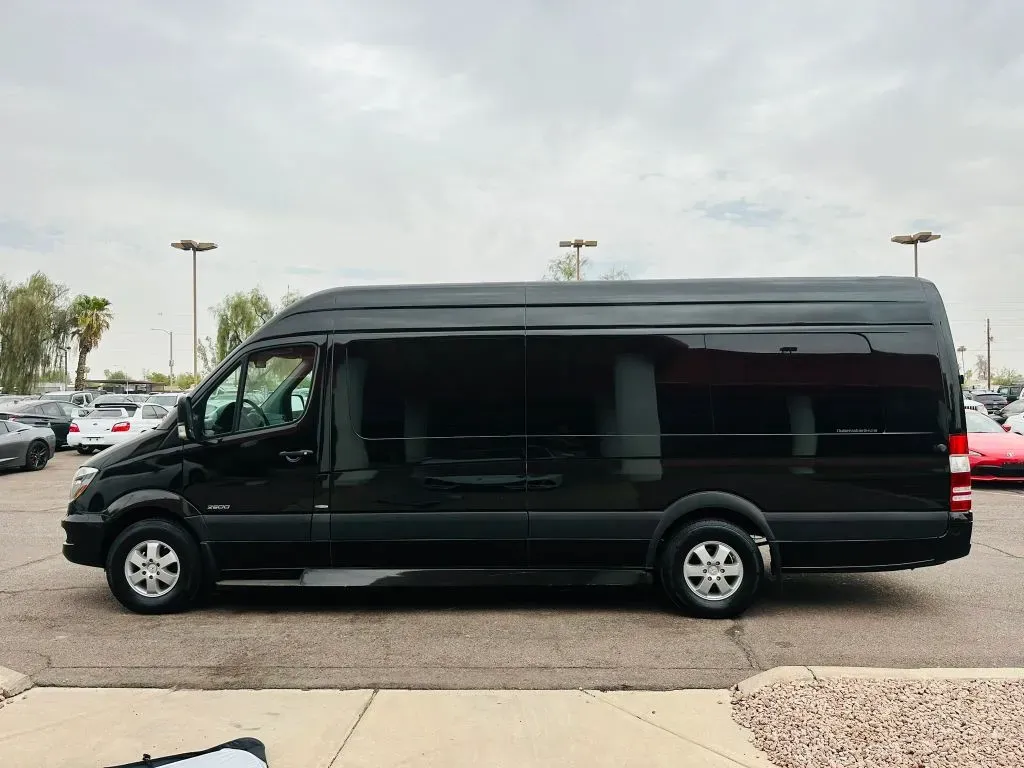 Mercedes-Benz Sprinter photo 28