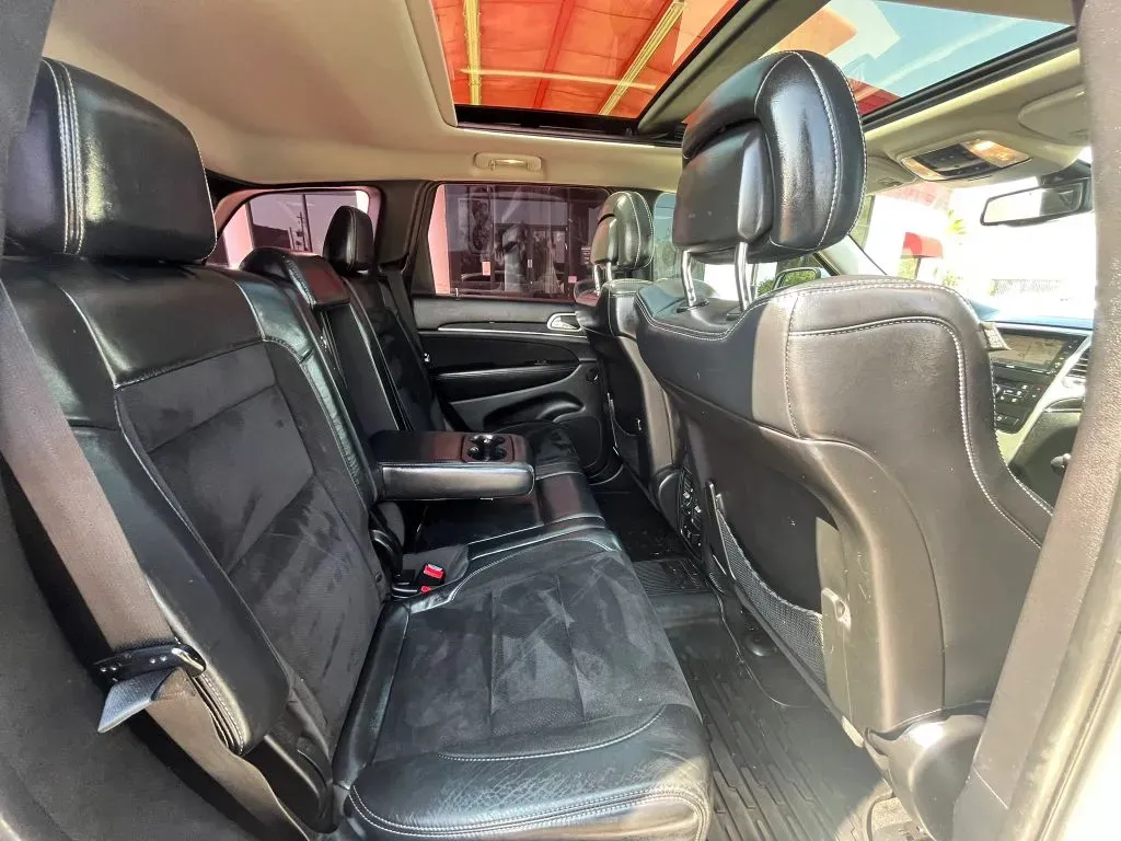 Jeep Grand Cherokee photo 13