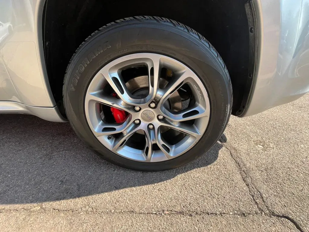 Jeep Grand Cherokee photo 16
