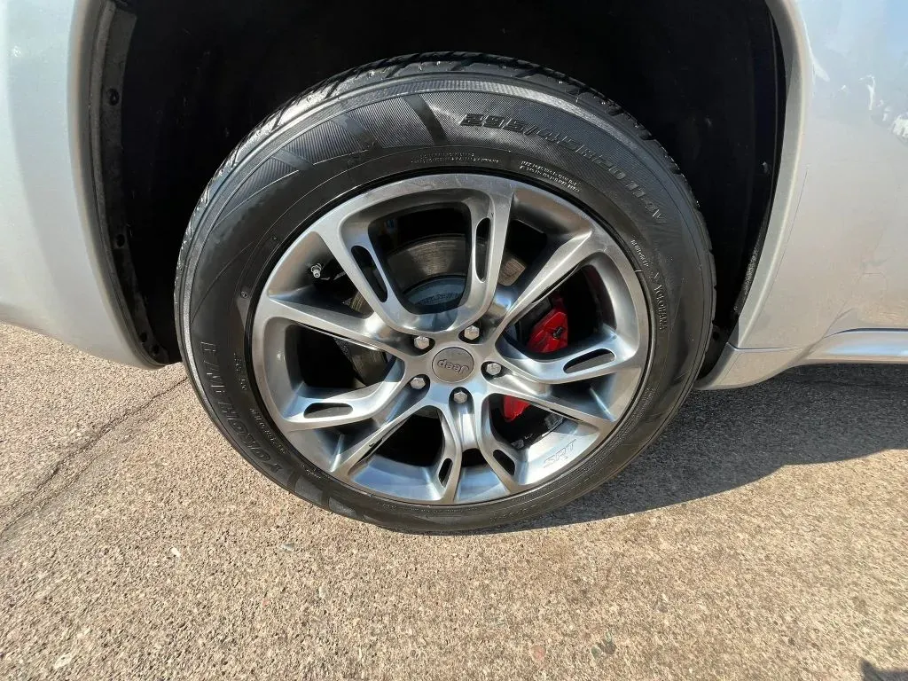 Jeep Grand Cherokee photo 17