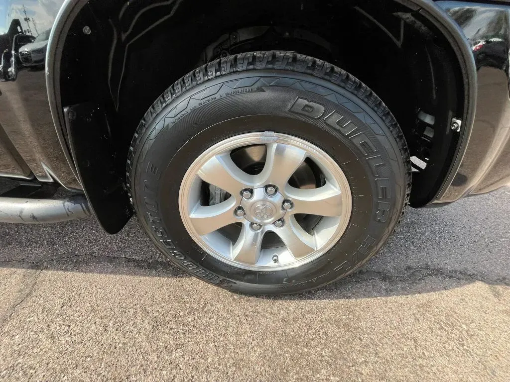 Toyota 4Runner photo 18