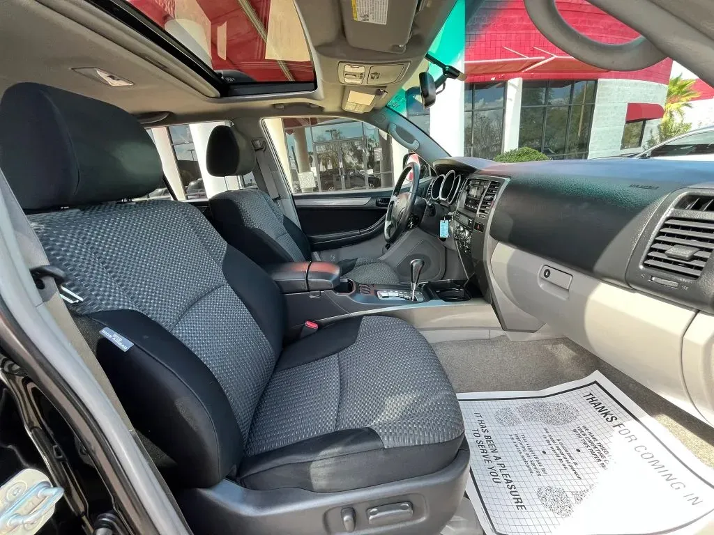 Toyota 4Runner photo 11