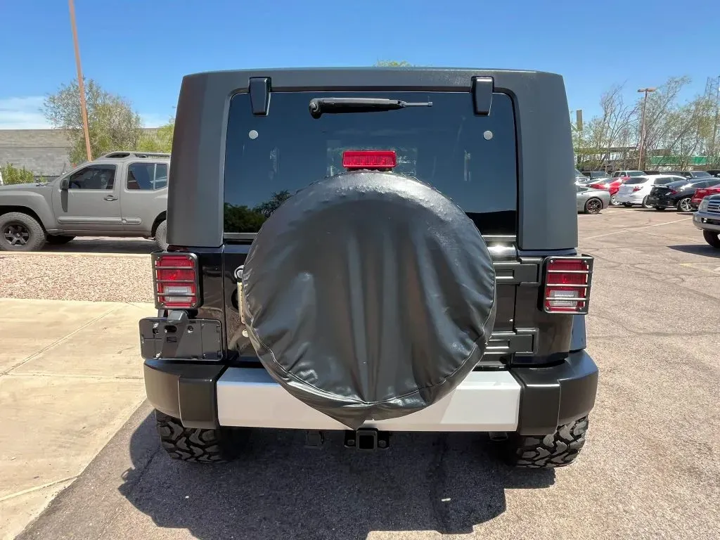 Jeep Wrangler photo 6