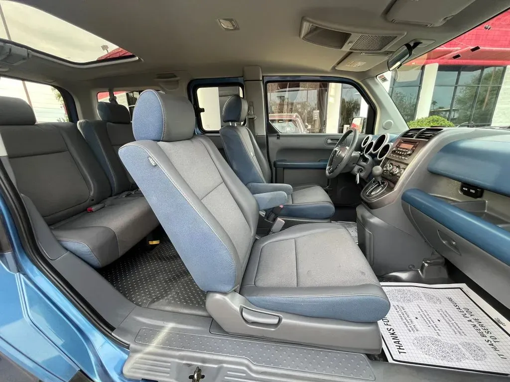 Honda Element photo 14