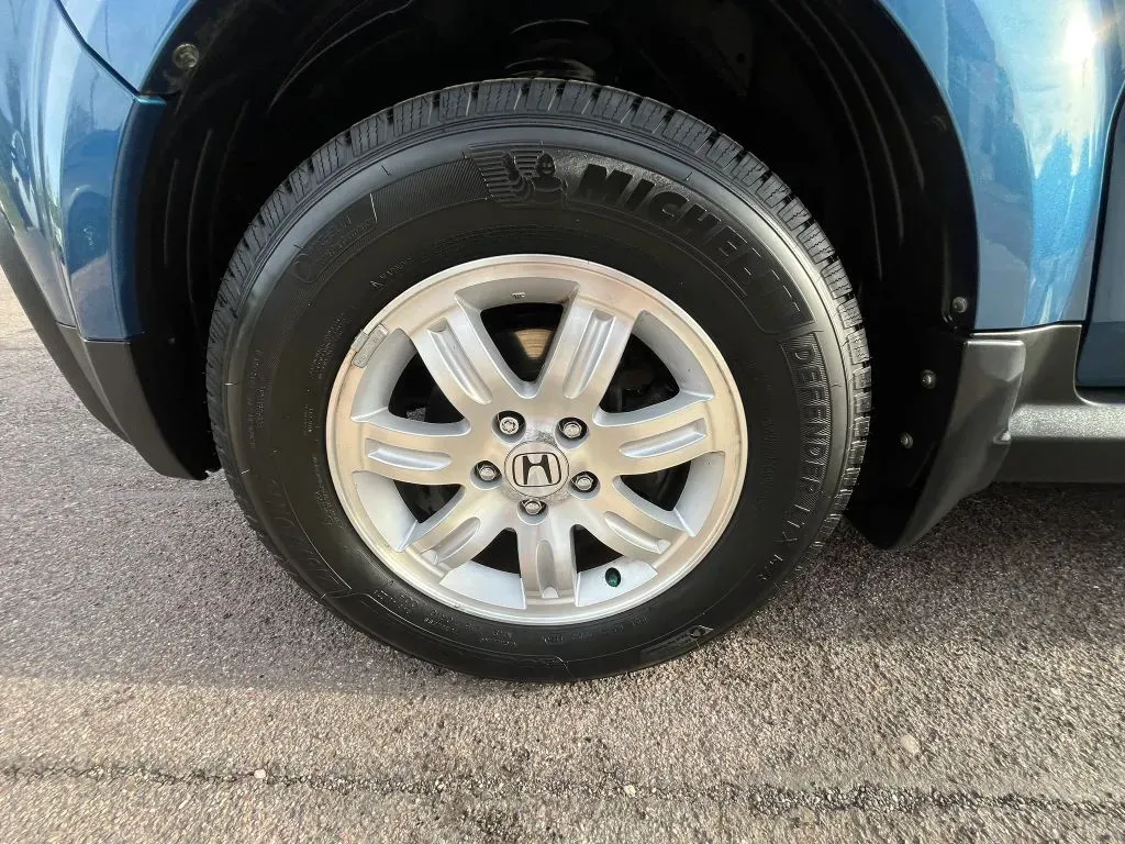 Honda Element photo 16