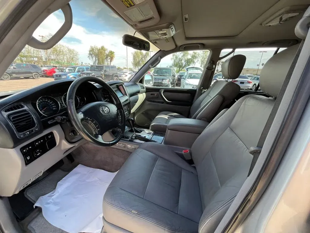 Toyota Land Cruiser photo 7