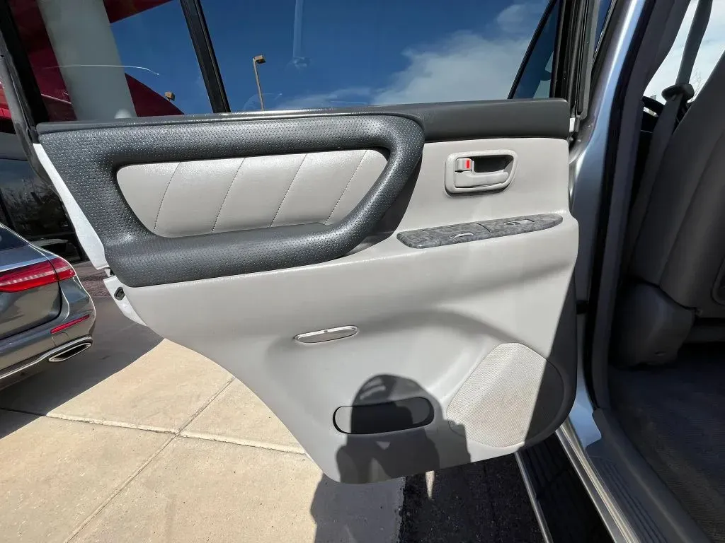 Toyota Land Cruiser photo 10