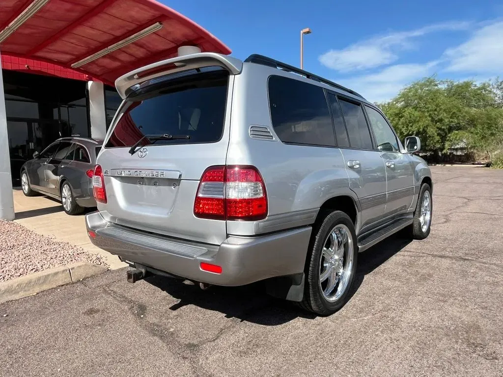 Toyota Land Cruiser photo 6