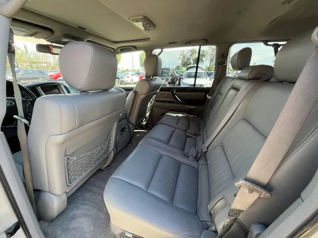 Toyota Land Cruiser photo 9