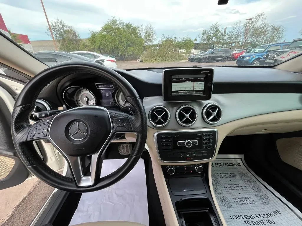 Mercedes-Benz GLA-Class photo 23
