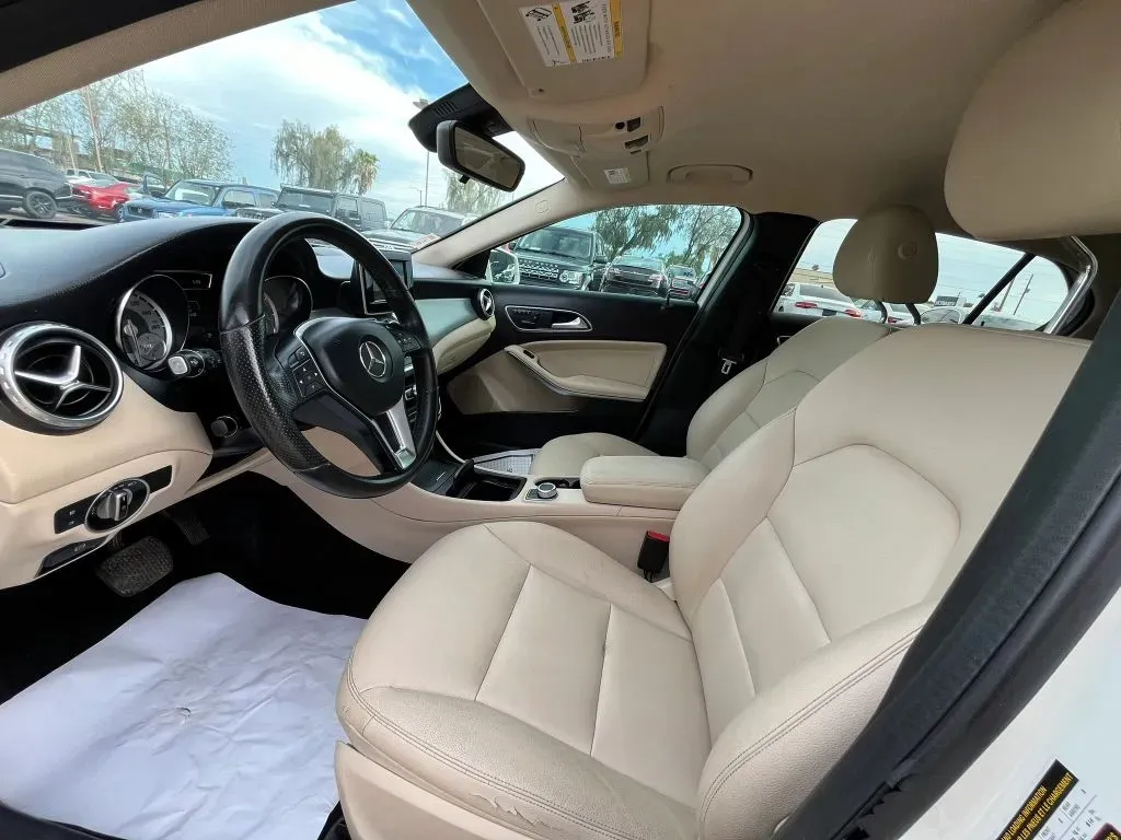 Mercedes-Benz GLA-Class photo 7