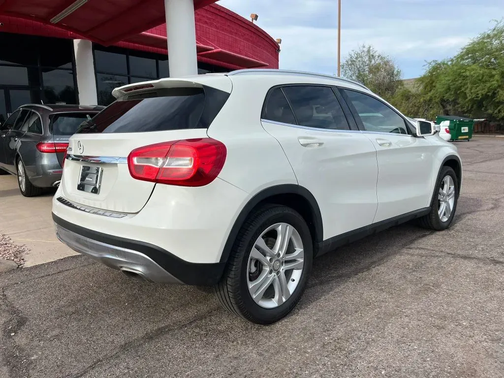 Mercedes-Benz GLA-Class photo 5