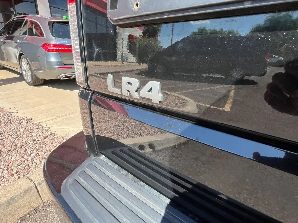 Land Rover LR4 photo 19
