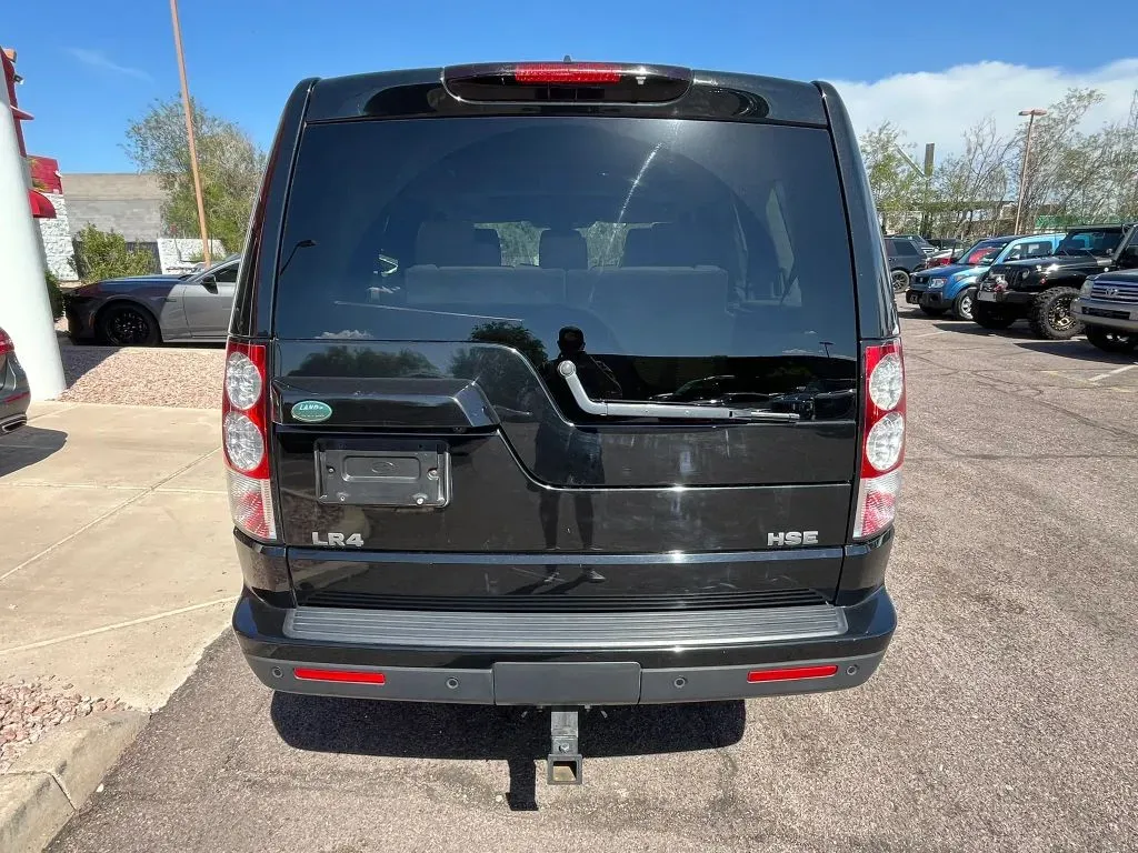 Land Rover LR4 photo 6