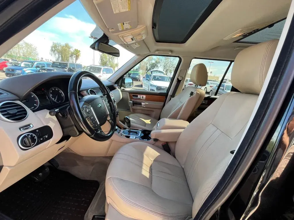 Land Rover LR4 photo 7